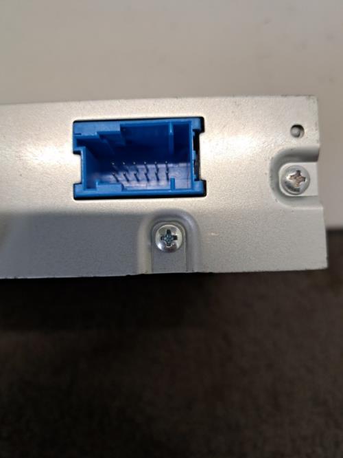 Image Chargeur CD - PEUGEOT 208 1