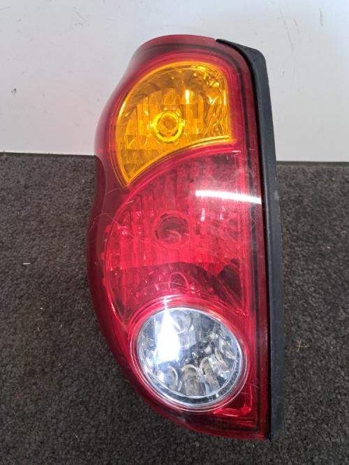 Image Feu arriere principal gauche (feux) - MITSUBISHI L200 IV