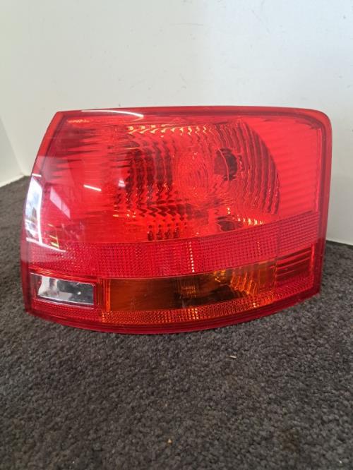Image Feu arriere principal droit (feux) - AUDI A4 2