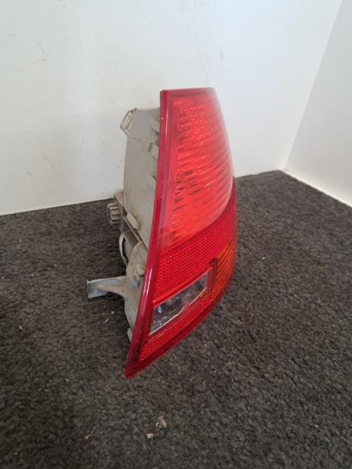 Image Feu arriere principal droit (feux) - AUDI A4 2