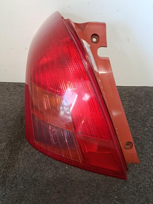 Image Feu arriere principal gauche (feux) - SUZUKI SWIFT 3