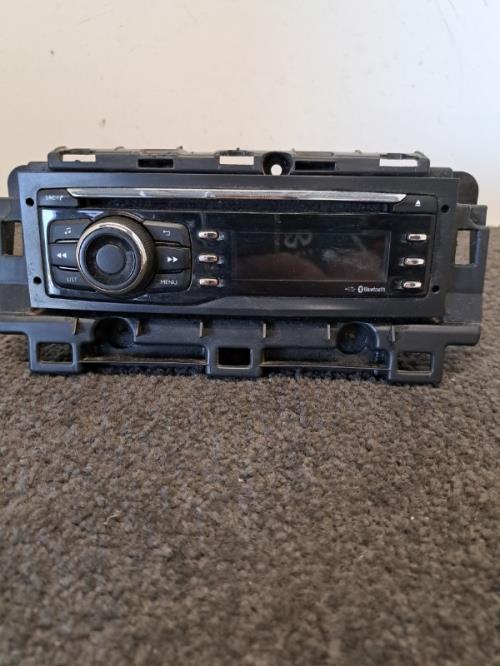 Image Autoradio d'origine - PEUGEOT 208 1