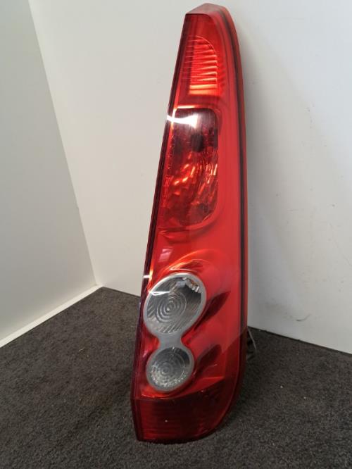 Image Feu arriere principal droit (feux) - FORD FIESTA 5