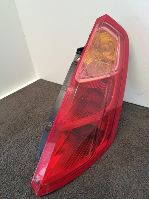 Image Feu arriere principal droit (feux) - FIAT GRANDE PUNTO