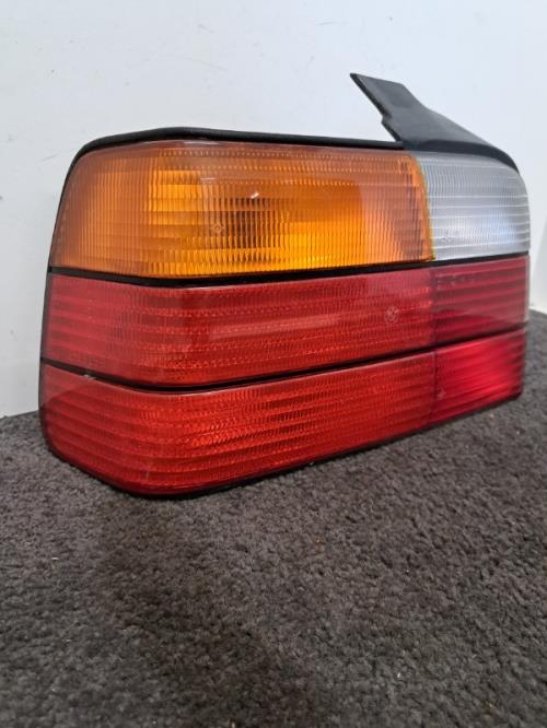 Image Feu arriere principal gauche (feux) - BMW SERIE 3 E36