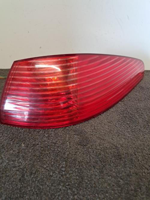 Image Feu arriere principal droit (feux) - PEUGEOT 607