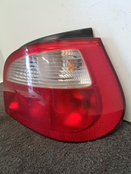 Image Feu arriere principal droit (feux) - RENAULT MEGANE 1