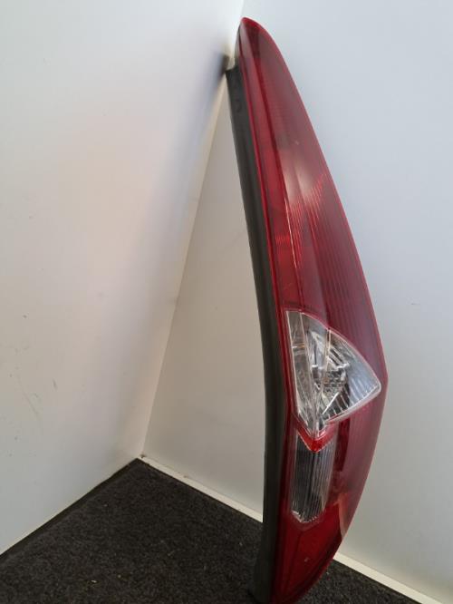Image Feu arriere principal droit (feux) - FIAT PUNTO 2