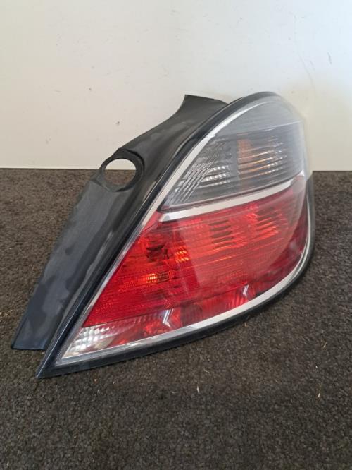 Image Feu arriere principal droit (feux) - OPEL ASTRA 1.7CDTI