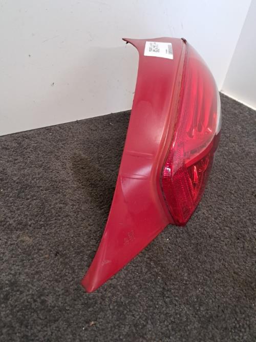 Image Feu arriere principal droit (feux) - PEUGEOT 208 1