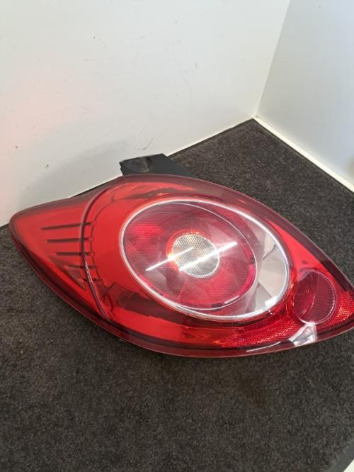 Image Feu arriere principal gauche (feux) - FORD KA 2