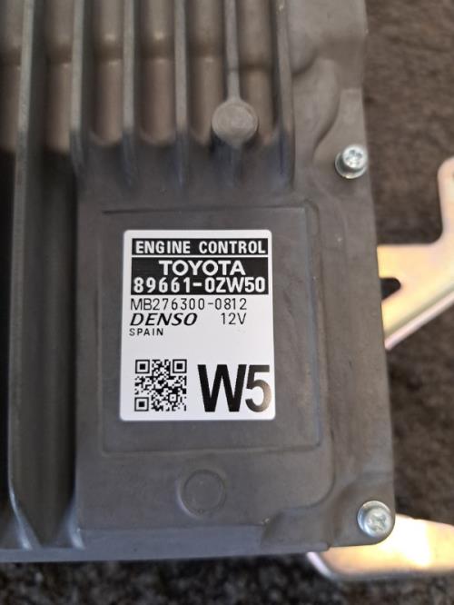 Image Calculateur moteur - TOYOTA COROLLA E21