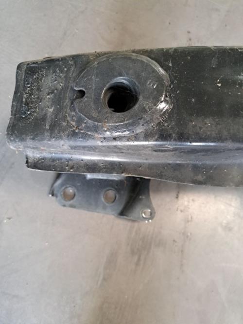 Image Renfort pare choc avant (traverse) - VOLKSWAGEN CADDY 3