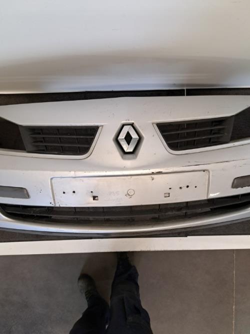 Image Pare choc avant - RENAULT LAGUNA 2