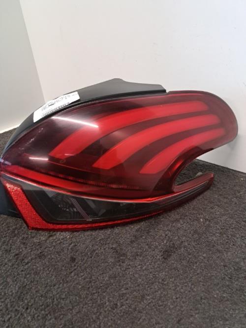 Image Feu arriere principal droit (feux) - PEUGEOT 208 1