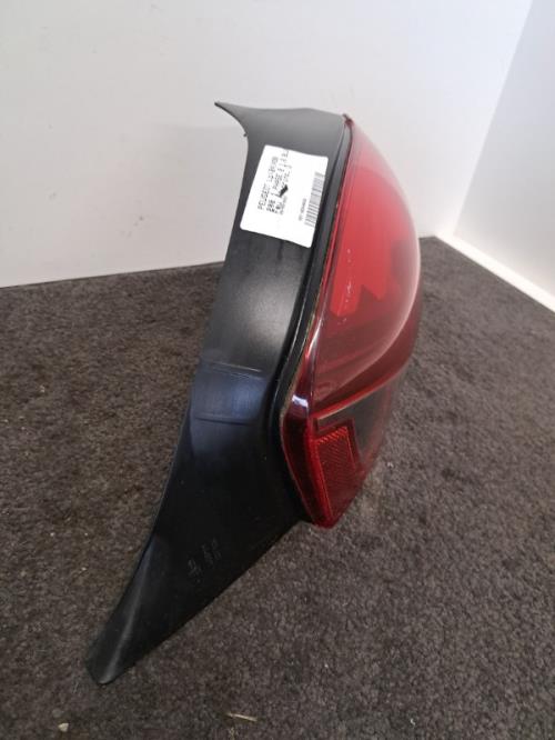Image Feu arriere principal droit (feux) - PEUGEOT 208 1