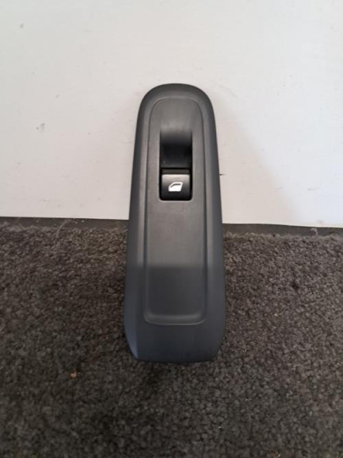 Image Interrupteur de leve vitre avant droit - PEUGEOT 308 2