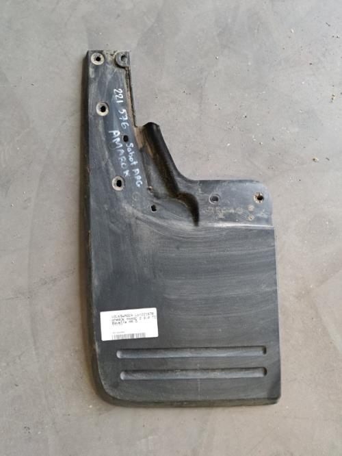 Image Bavette arriere gauche - VOLKSWAGEN AMAROK