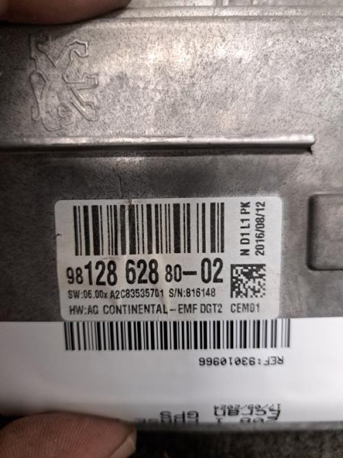 Image Ecran GPS - PEUGEOT 208 1