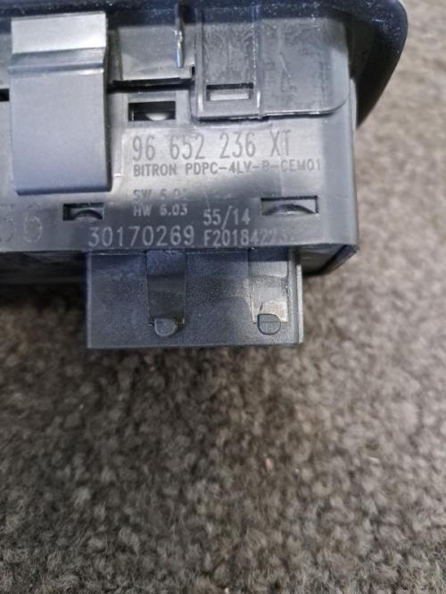 Image Interrupteur de leve vitre avant gauche - CITROEN C3 2