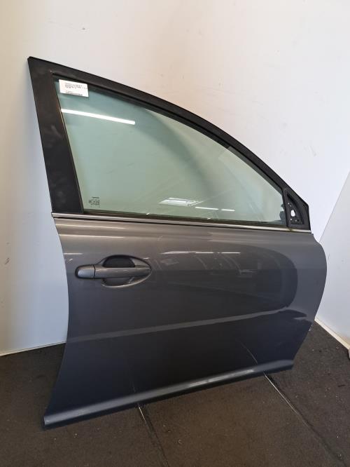 Image Porte avant droit - TOYOTA AVENSIS 2