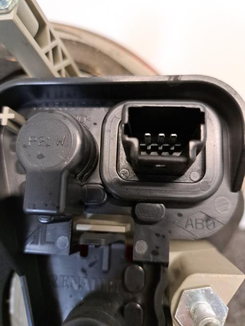 Image Feu arriere secondaire droit (feux) - RENAULT FLUENCE