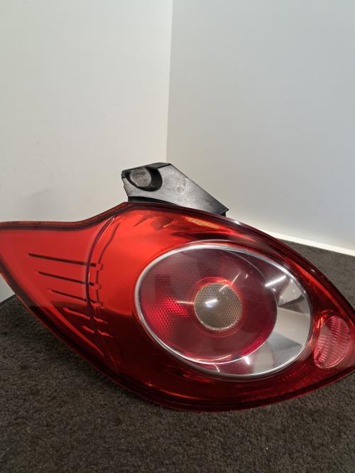 Image Feu arriere principal gauche (feux) - FORD KA 2