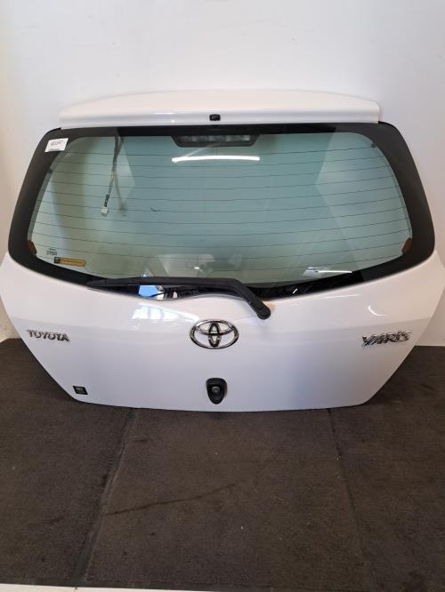 Image Malle/Hayon arriere - TOYOTA YARIS 2