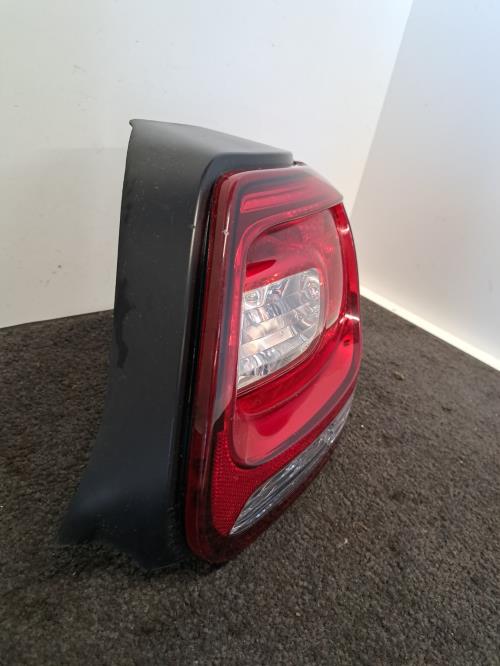Image Feu arriere principal droit (feux) - CITROEN DS3