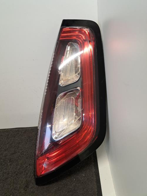 Image Feu arriere principal droit (feux) - FIAT PUNTO EVO 3