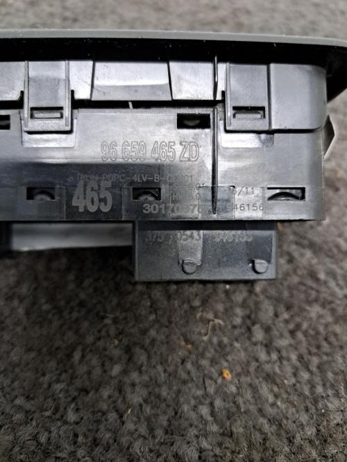 Image Interrupteur de leve vitre avant gauche - PEUGEOT 508 1