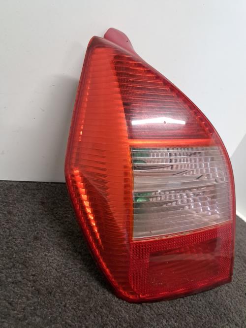 Image Feu arriere principal gauche (feux) - CITROEN C2