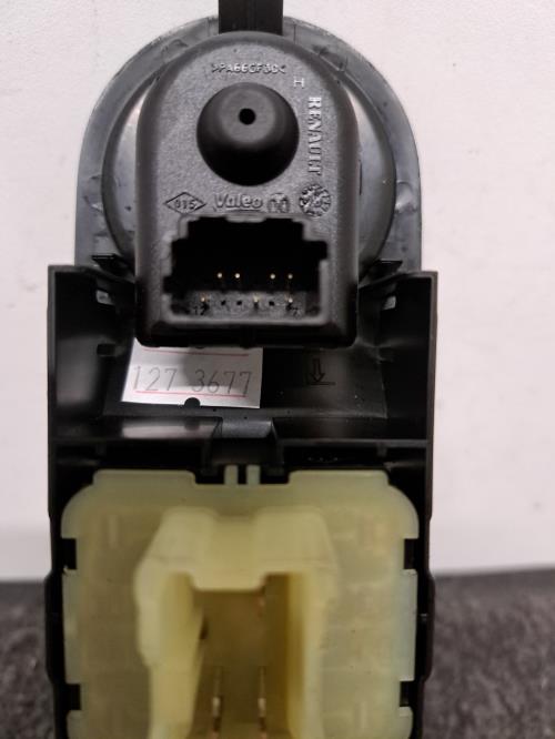 Image Interrupteur de leve vitre avant gauche - RENAULT CLIO 4