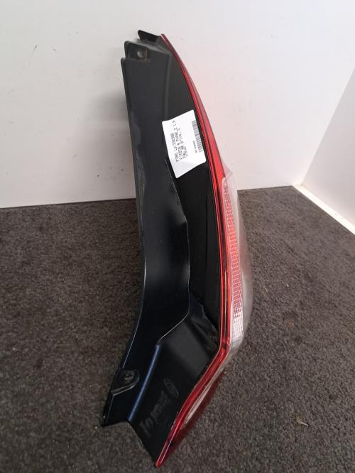 Image Feu arriere principal droit (feux) - FORD FIESTA 6