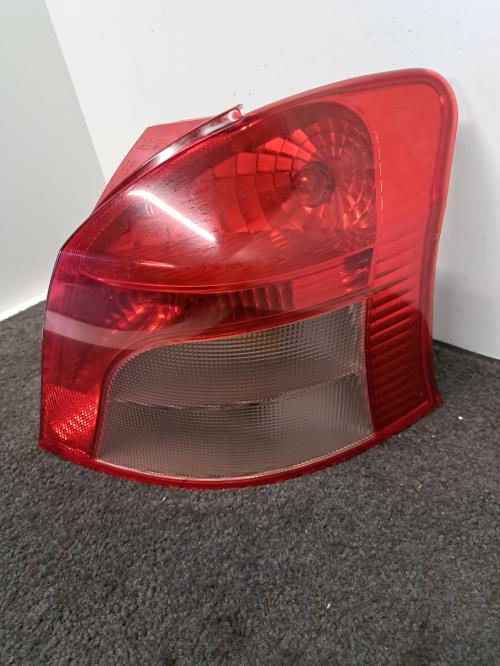 Image Feu arriere principal droit (feux) - TOYOTA YARIS 2