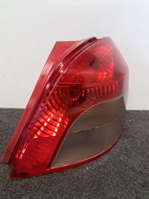 Image Feu arriere principal droit (feux) - TOYOTA YARIS 2