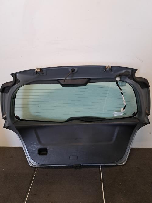 Image Malle/Hayon arriere - TOYOTA YARIS 2