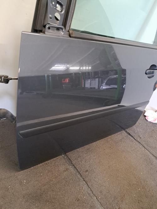 Image Porte avant gauche - FORD FIESTA 5