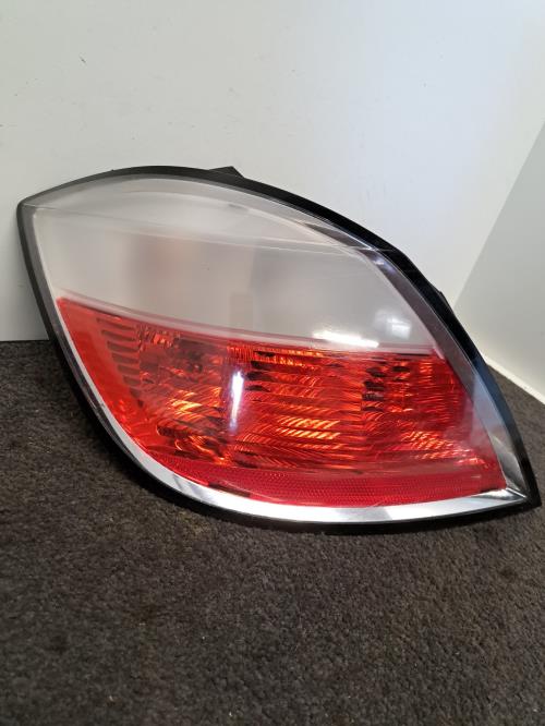 Image Feu arriere principal gauche (feux) - OPEL ASTRA H
