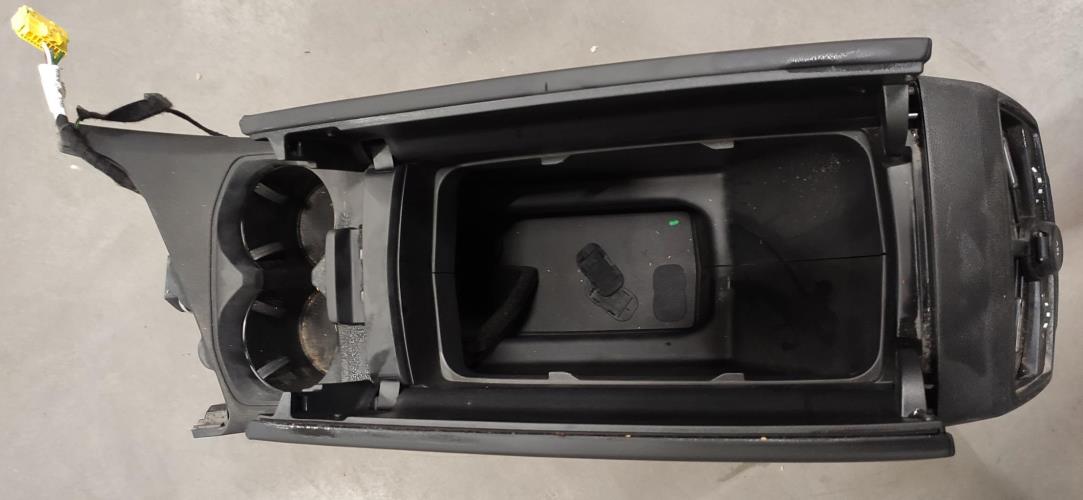 Image Accoudoir - PEUGEOT 3008 2