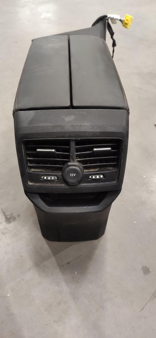 Image Accoudoir - PEUGEOT 3008 2