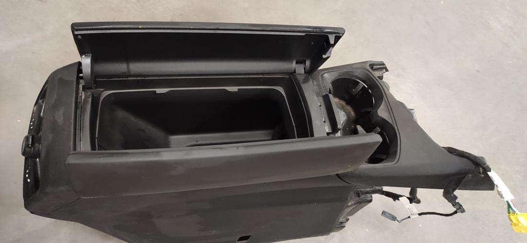 Image Accoudoir - PEUGEOT 3008 2