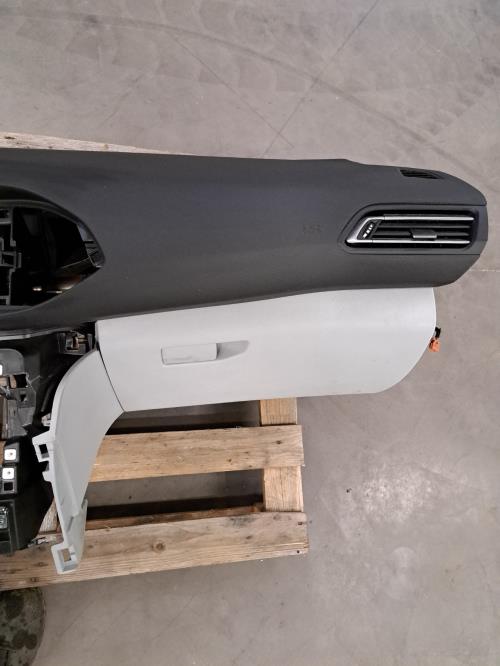 Image Planche de bord complete - PEUGEOT 308 2