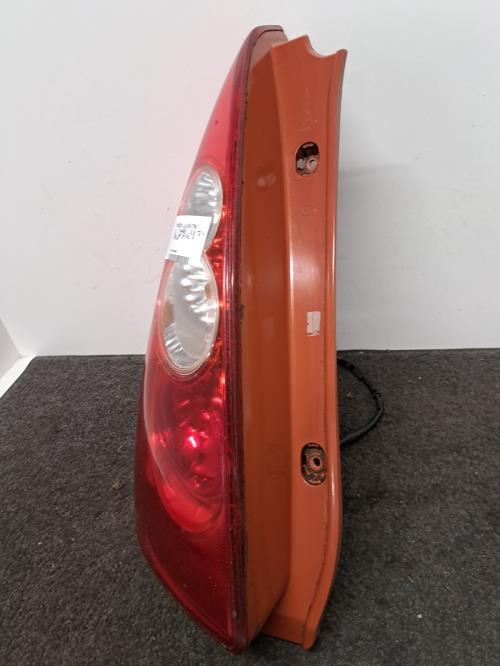 Image Feu arriere principal gauche (feux) - MAZDA 5 1