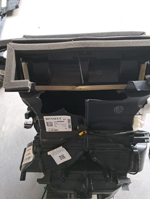 Image Planche de bord complete - RENAULT CLIO 5