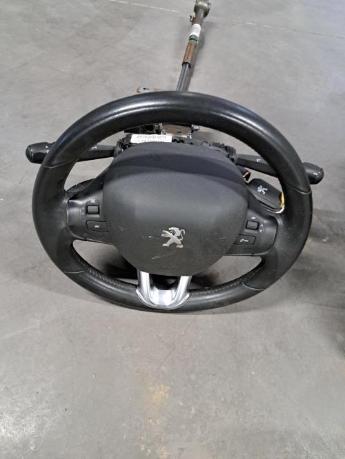 Image Planche de bord complete - PEUGEOT 2008 1