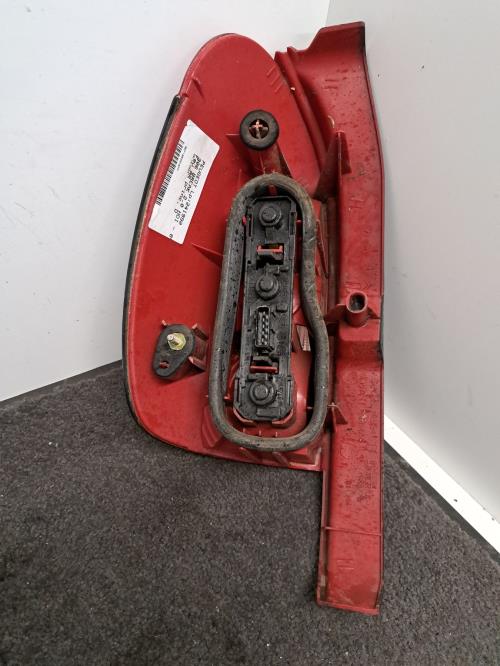 Image Feu arriere principal droit (feux) - PEUGEOT 306