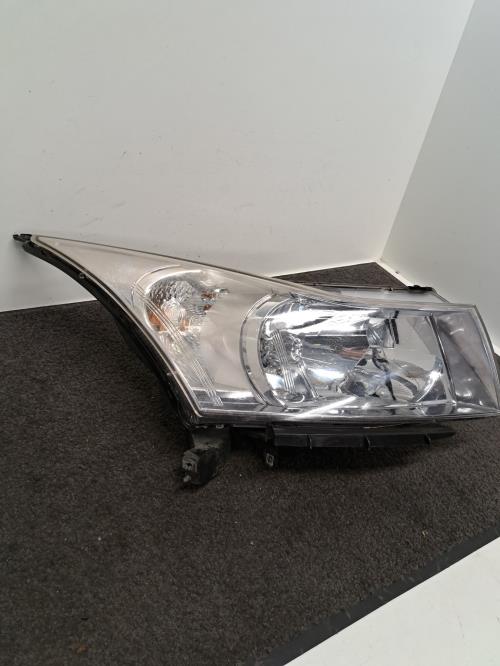 Image Optique avant principal droit (feux)(phare) - CHEVROLET CRUZE