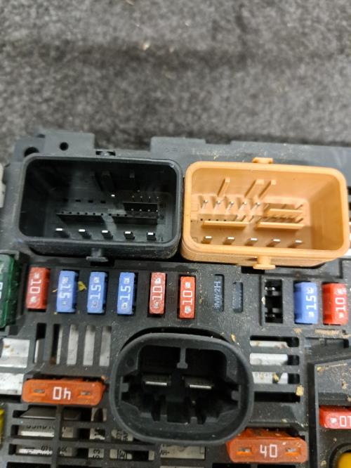 Image Boitier servitude moteur (BSM) - PEUGEOT 308 1