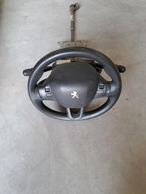 Image Planche de bord complete - PEUGEOT 208 1